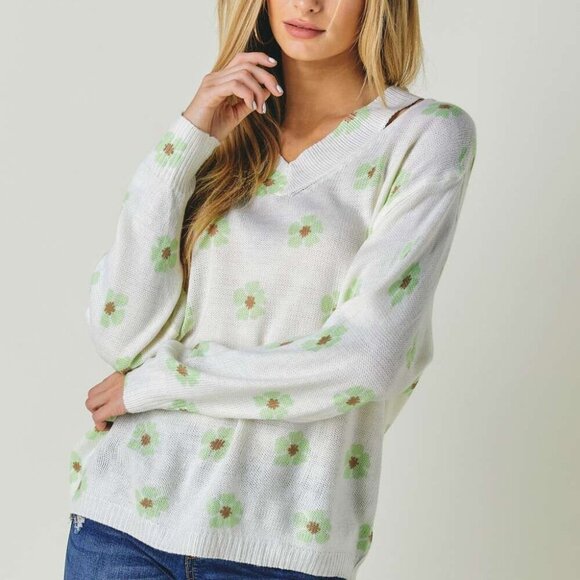 DAVI & DANI FLORAL PRINTED V NECK SWEATER - Picture 1 of 10